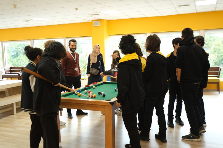 Demirören Medya ve Teknoloji Mesleki ve Teknik Anadolu Lisesi yeni öğrencilerini bekliyor