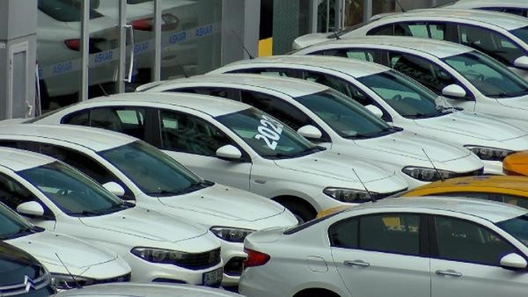 Otomobil ilanından sıfırları silen hilecilere uyarı: Ava giden avlanır