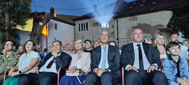 Tarihi açık hava sinemasında Atatürk belgeseli