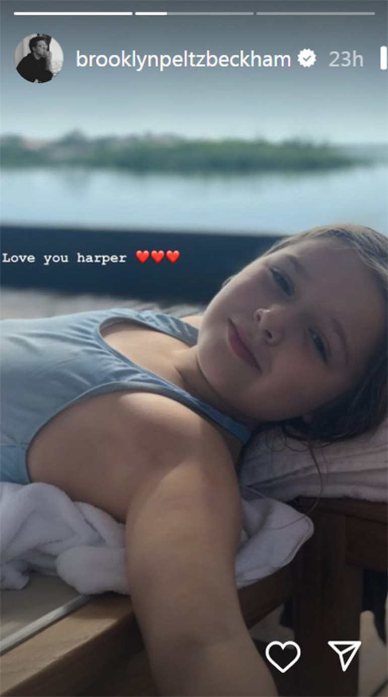 Eleştirilerden başı döndü: O daha çocuk... Gecelikle partiye mi götürdün