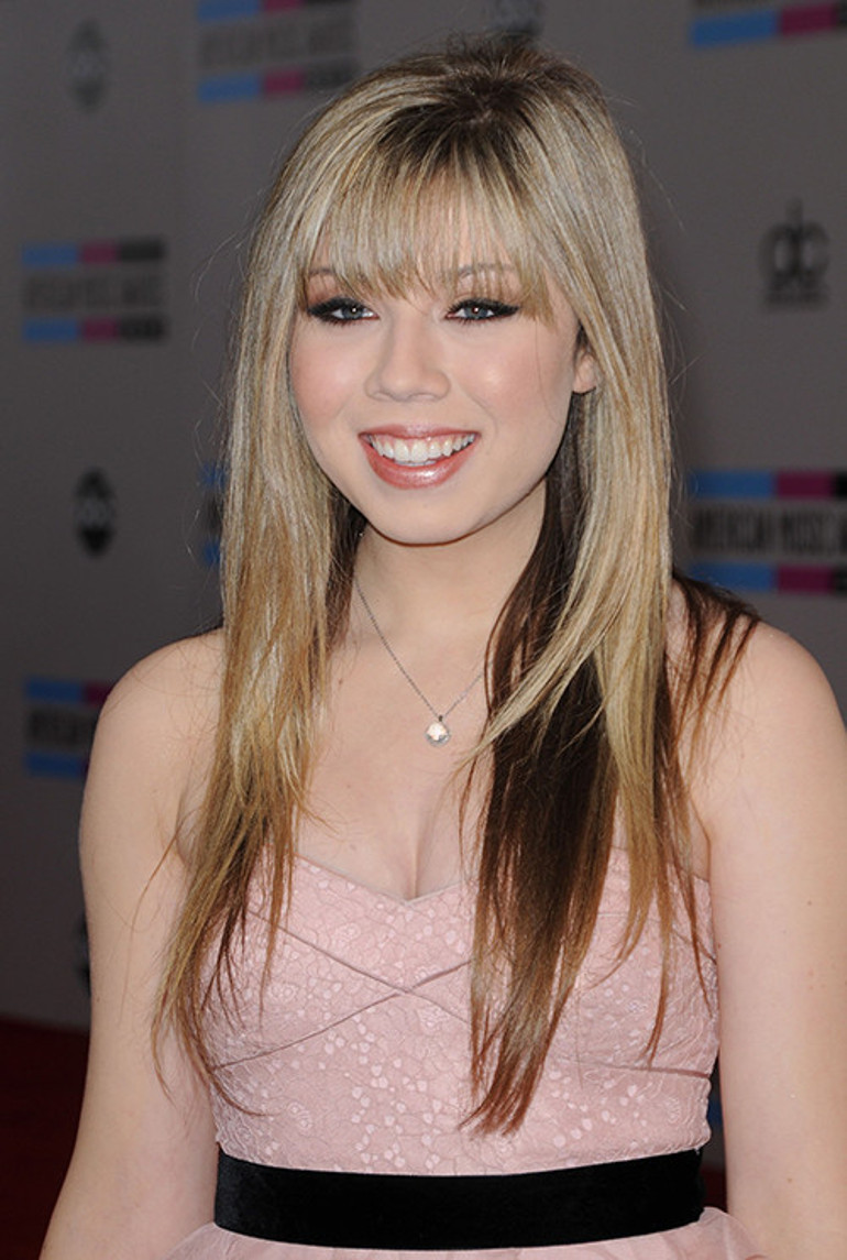 Eski çocuk yıldızdan itiraflar: 18 yaşına kadar beni annem yıkardı... Kalçamı ölçer, göğüslerimi kontrol ederdi