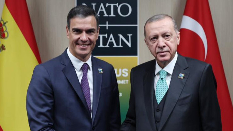 Son dakika... Komşu haftalardır bekliyordu: Erdoğan Miçotakis ile bir araya geldi