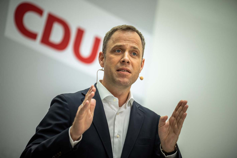 CDU’da sürpriz görev değişikliği