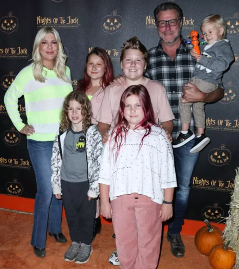 Babasının mirasından faydalanamamıştı: Bir zamanların yıldız oyuncusu 5 çocuğuyla yol kenarında bir motele yerleşti