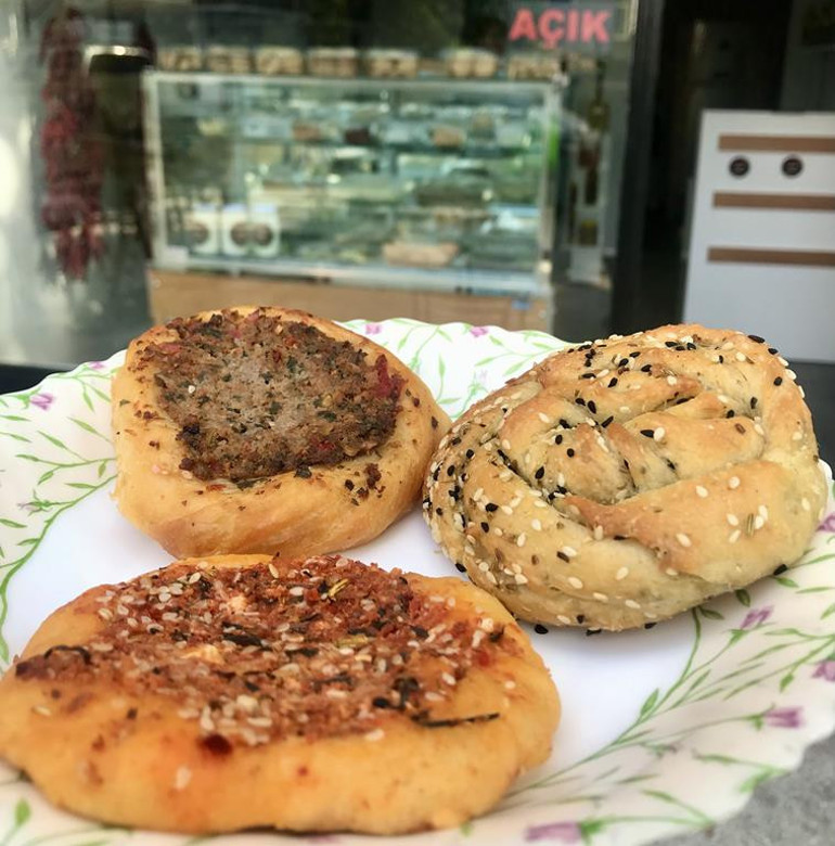 Zamansızlık ve klişeler