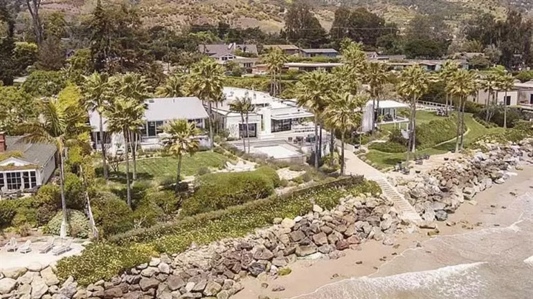 Yılan hikâyesine dönen bir boşanma: Ev ve nafaka savaşları...