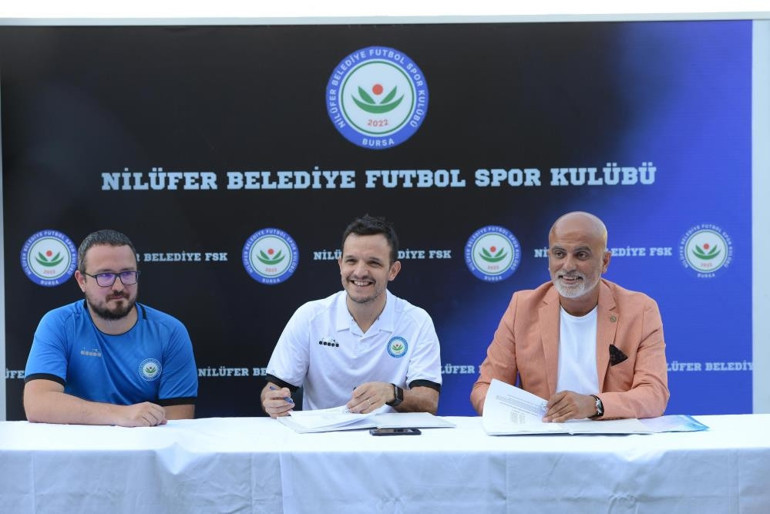 Nilüfer Belediye Futbol SK, Batalla ile 3 yıllık sözleşme imzaladı