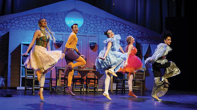 Annelerin saçı süpürge değildir