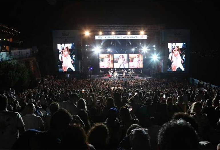 Konser geliri Mehmetçik Vakfı’na