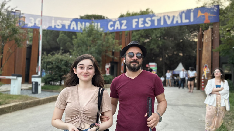 Eğlenmemize kimse engel olamaz