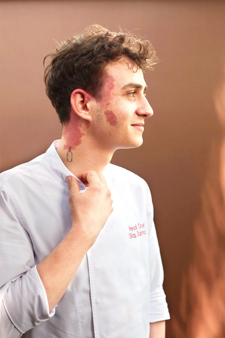 Mutfak aşkı ve hazırladığı tabaklarla beni heyecanlandıran bir şef