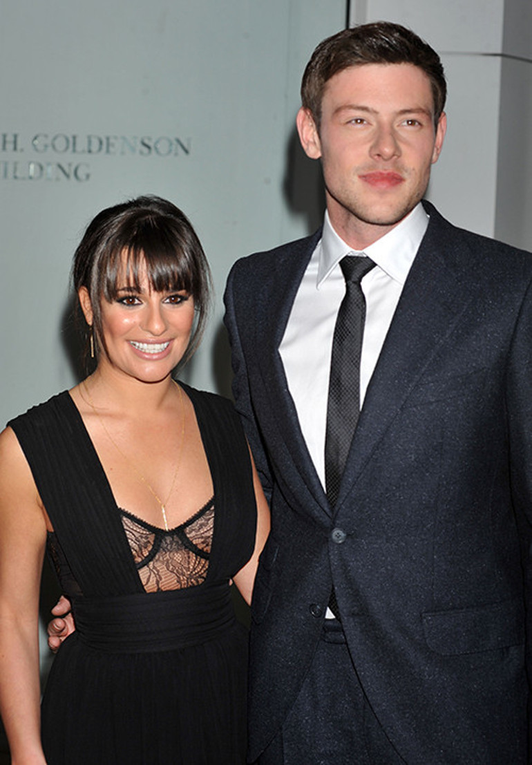 Evlenip yuva kurdu ama 10 yıl önce ölen aşkını unutmadı: Seni çok özledim koca adam