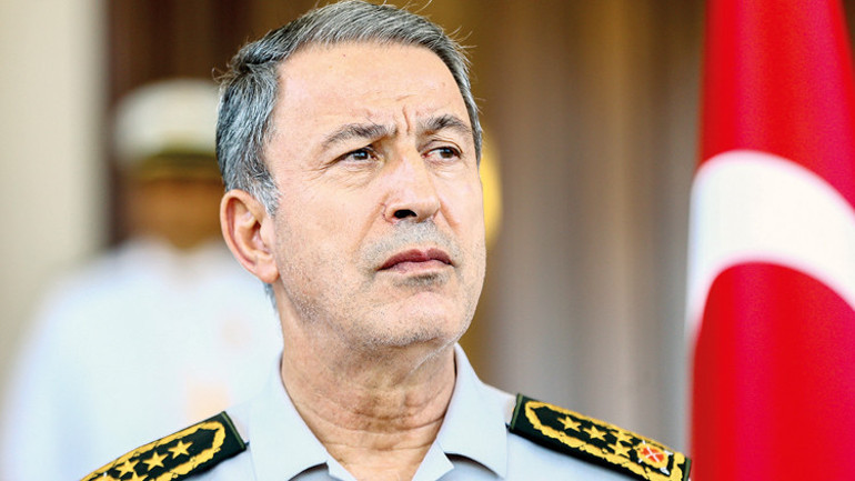 Dönemin Genelkurmay Başkanı Org. Akar alnına silah dayandığı ihanet gecesinin en çarpıcı anını anlattı: ‘Sık ulan şerefsiz’