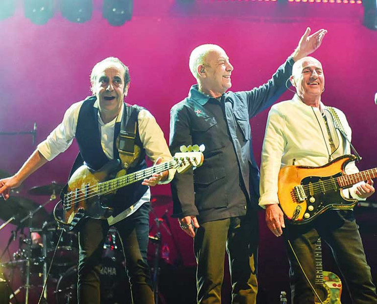 Yorulmuş bir erkek tarafı var gibi