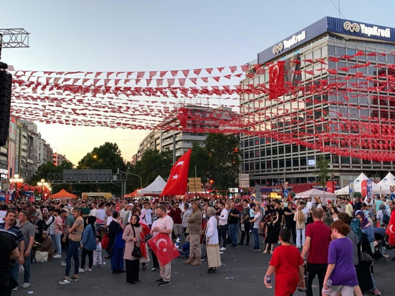 15 Temmuz şehitleri yurt genelinde anıldı