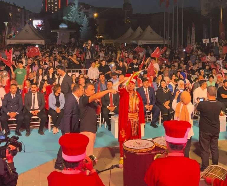 15 Temmuz şehitleri yurt genelinde anıldı