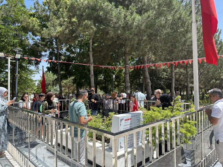 15 Temmuz şehitleri yurt genelinde anıldı