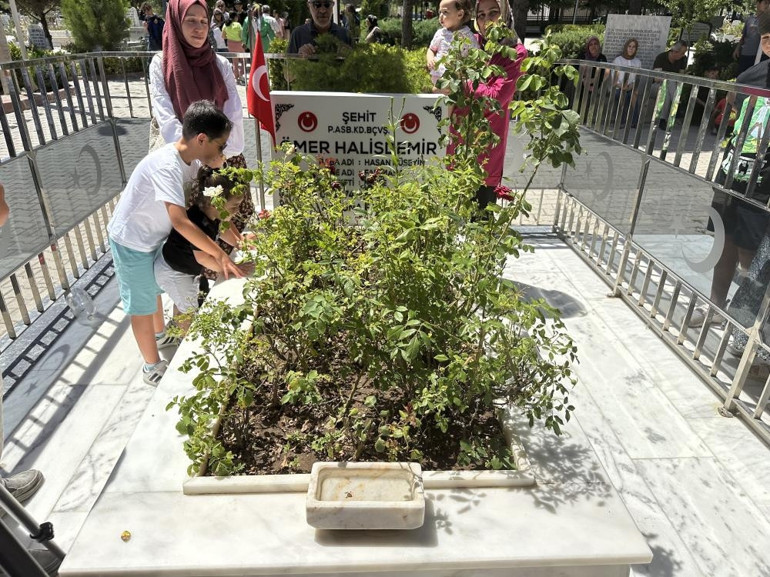 15 Temmuz şehitleri yurt genelinde anıldı