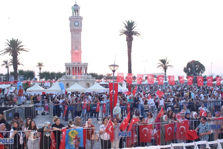 15 Temmuz şehitleri yurt genelinde anıldı