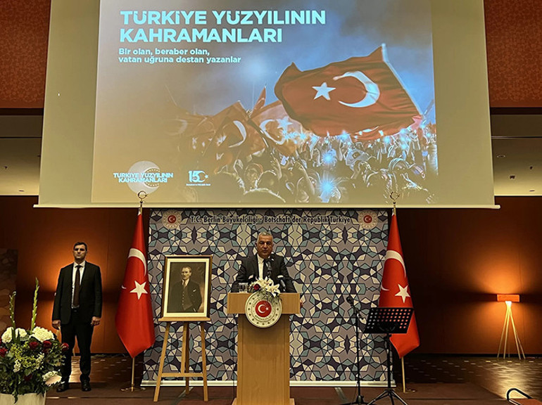 15 Temmuz şehitleri yurt dışında da anıldı: ‘Kahraman güçlerimiz destan yazdı’