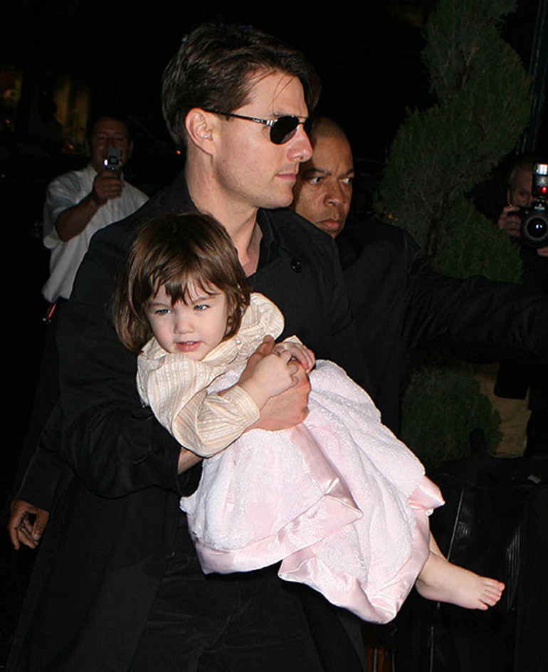 O doğmadan evlerine ultrason cihazı bile alınmıştı: Baba yüzü görmeden büyüdü, makyaj yapacak yaşa geldi