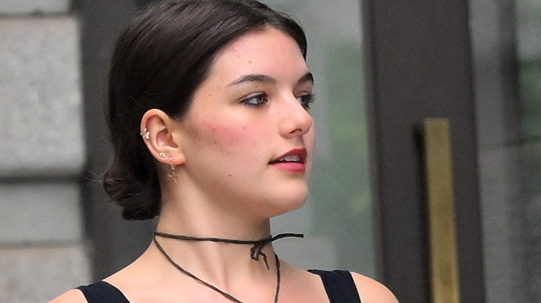 O doğmadan evlerine ultrason cihazı bile alınmıştı: Baba yüzü görmeden büyüdü, makyaj yapacak yaşa geldi