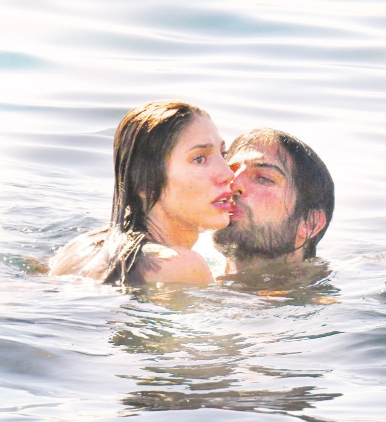 Sedef Avcı, Güzide Duran, Şevval Şahin ve Aslıhan Malbora tatile çıktı... Plajlar podyuma döndü