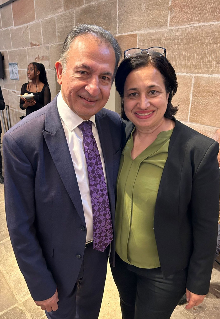 Nürnberg’in ortopedist ilk Türk doktoruna Vatandaşlık Şeref Madalyası