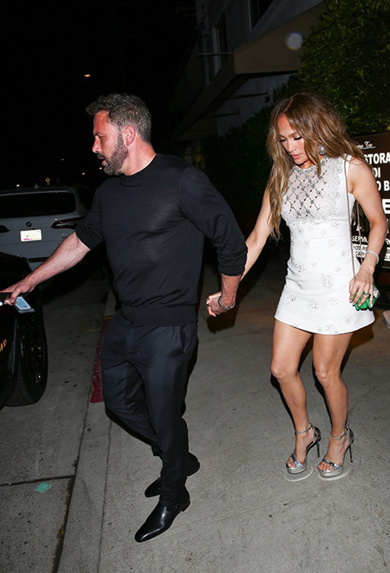 Bir yıl nasıl da uçup gitti... Düğün gecesi gibi