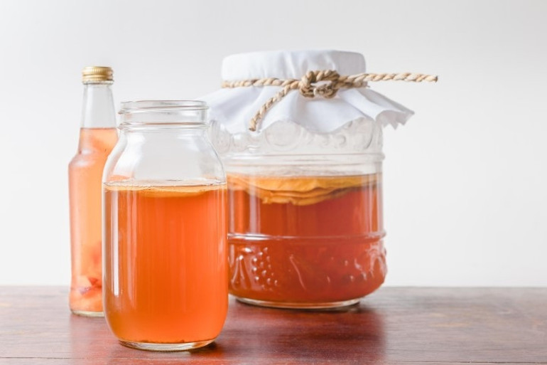 Kombucha gerçekten iddia edildiği gibi sağlıklı mı 11 soruda artıları ve eksileri ile kombu çayı dosyası…