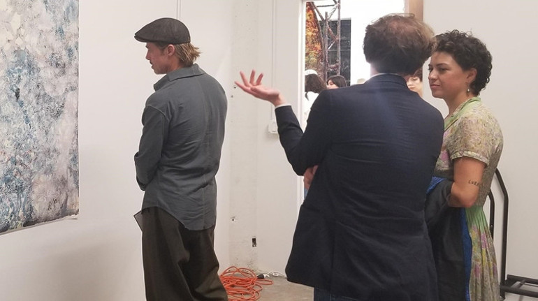 Adı, bitmeyen aşk söylentilerine karışmıştı...Ünlü oyuncunun karnı burnunda: Kapanmadı düğmeler