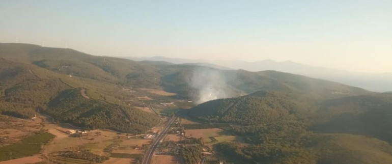 İzmirde orman yangını Havadan ve karadan müdahale sürüyor