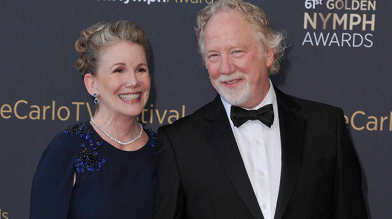 Eski çocuk yıldız, şimdi kulübede yaşıyor... Ne saçını boyuyor, ne makyaj yapıyor: Pis kokulu ve üzgün bir evdi, şimdi yuva oldu