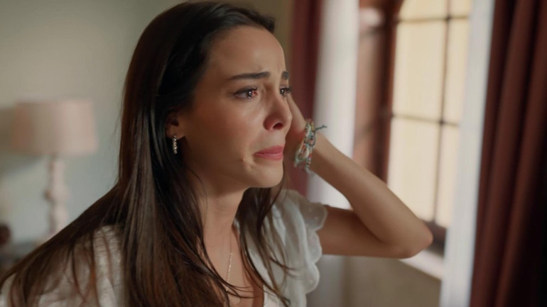 Muhteşem geceye Leyla damgası... Güzelliği ile nefes kesti