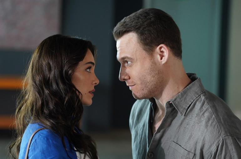 Muhteşem geceye Leyla damgası... Güzelliği ile nefes kesti