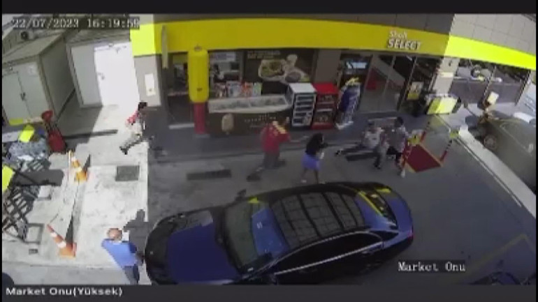 Son Dakika: Beşiktaşın futbolcusu Emrecan Uzunhanın yaralandığı olayın görüntüsü ortaya çıktı