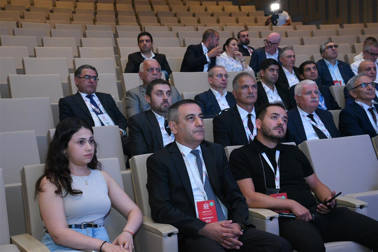 Demirören Haber Ajansının yeni projesi DHAPress, Şuşa Küresel Medya Forumunda tanıtıldı