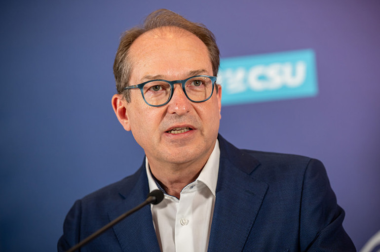 ‘Sığınmacılar kamu yararına çalışsın’