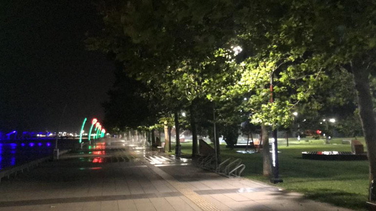 Sıcaklık rekoru sonrası İstanbulda gök gürültülü yağmur Meteorolojiden yeni hava durumu raporu