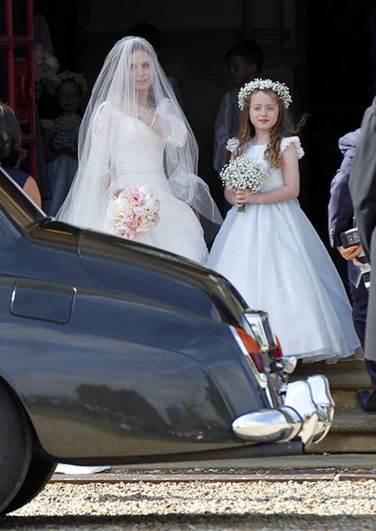 Üç kuruş parasıyla İstanbula çalışmaya gelmişti: Herkesi tek tek öptü, bana sadece elini uzattı