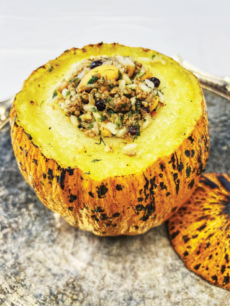 Antep fıstıklısı, firiklisi, etlisi...  Dolmalar sofralarımızın gözdesi