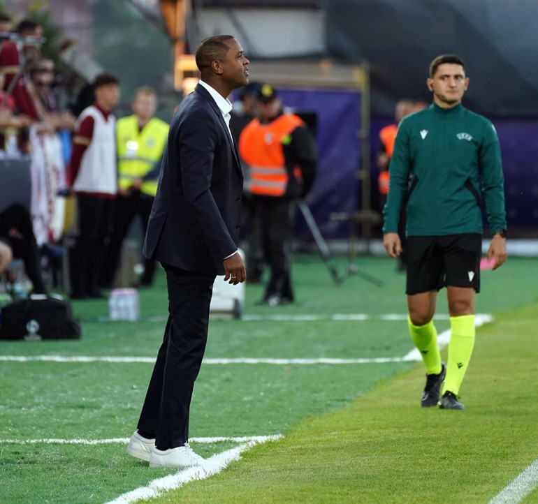 Patrick Kluivert: Takımımla gurur duyuyorum...