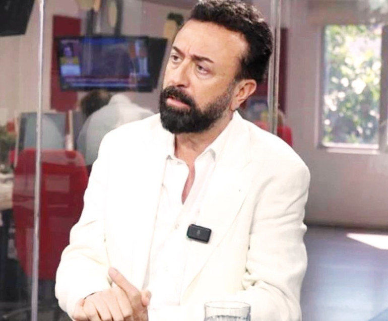Ödül törenine el ele katıldılar... İşte Atiyenin eşi
