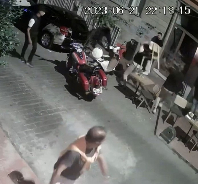 Cihangir’de ortalık fena karıştı Korku dolu anlar kamerada