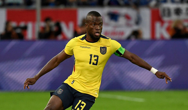 Enner Valencia, Fenerbahçedeki günlerini mumla arıyor