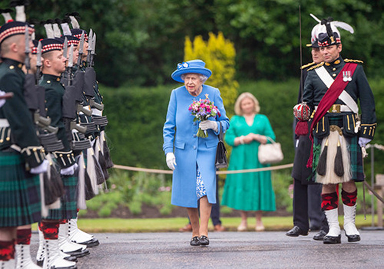 Prens Williamın tercihi tartışılıyordu: Zaten bir sürü kurala uymak zorunda... Bari etek giymeye zorlamayın