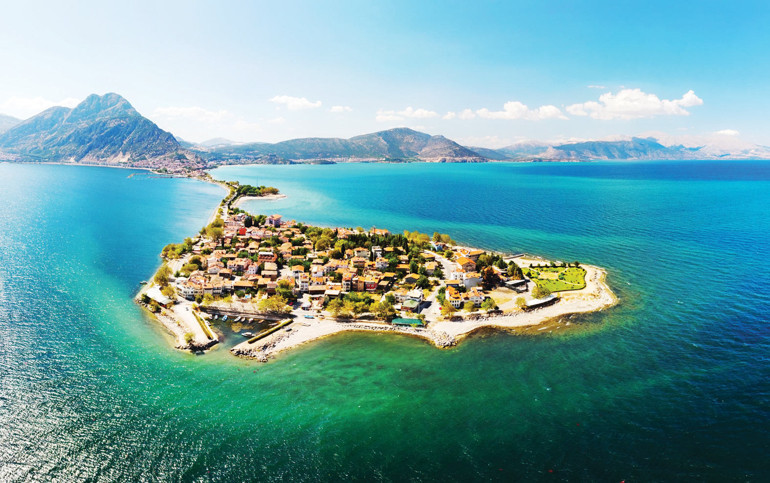 Atalım kendimizi durgun, ferah sulara