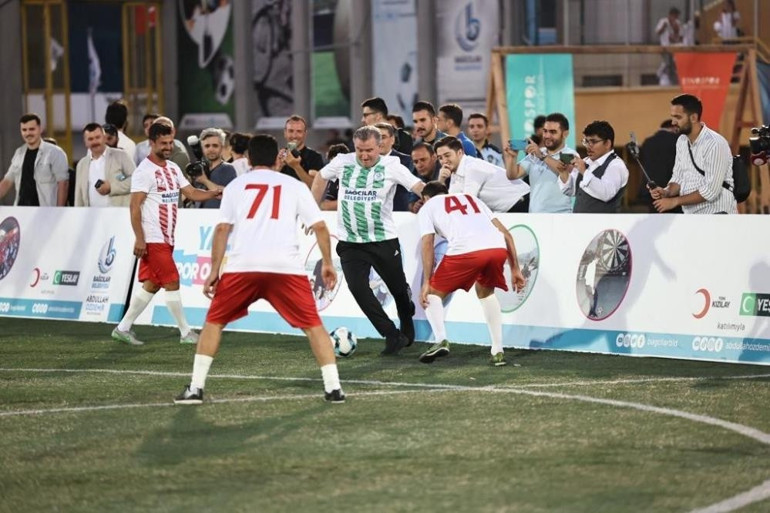 Gençlik ve Spor Bakanı Osman Aşkın Bak: Spor altyapısı güçlü bir Türkiye geliyor