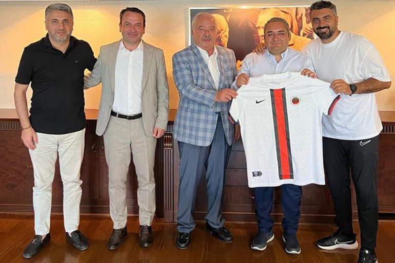 Kulübün bütçesi hedefi belirler