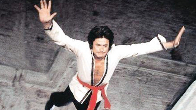 Aksiyon sahnelerinde Tom CruIse mu daha cesur Cüneyt Arkın mı